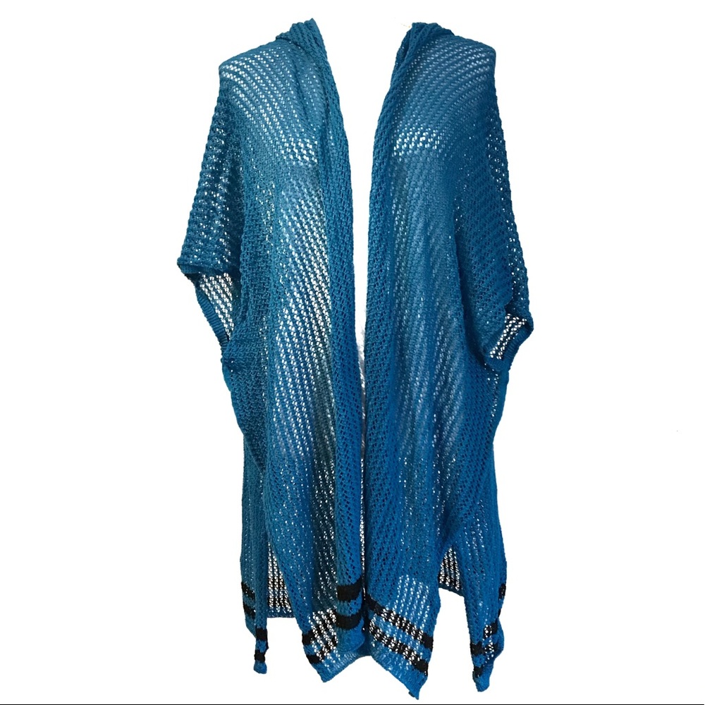 SWIMSUIT COVERUP. - Picture 4 of 6